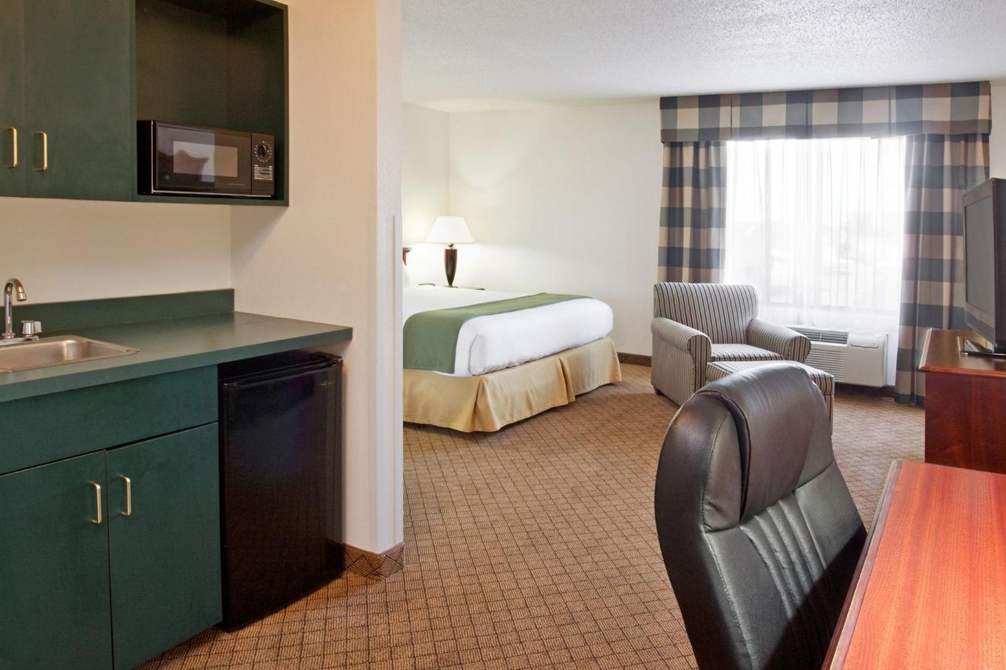 Holiday Inn Express & Suites Alliance By Ihg Zewnętrze zdjęcie